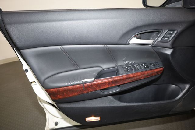 Thumbnail: 2011 Honda Accord Crosstour - 27