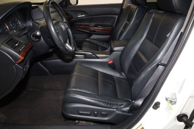 Thumbnail: 2011 Honda Accord Crosstour - 10