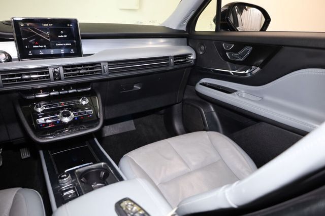 Thumbnail: 2020 Lincoln Corsair - 28