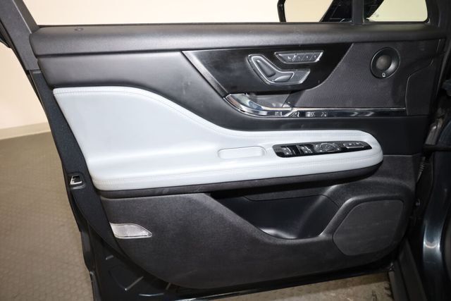 Thumbnail: 2020 Lincoln Corsair - 27