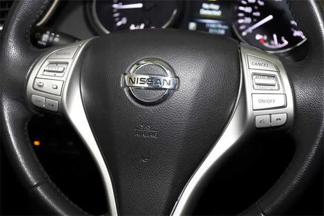 2016 Nissan Rogue SL 39