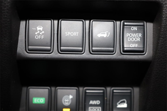 2016 Nissan Rogue SL 31