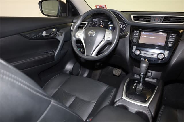 2016 Nissan Rogue SL 9