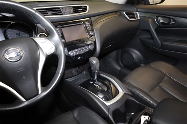 2016 Nissan Rogue SL 30