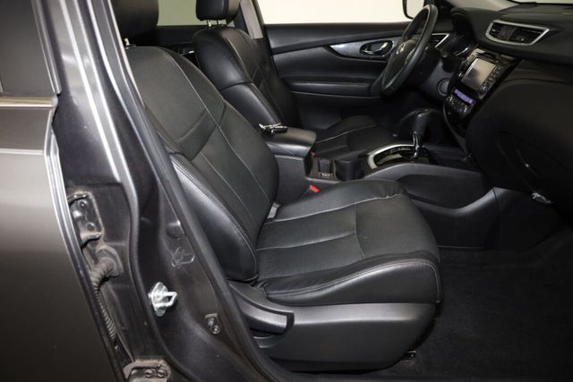 Thumbnail: 2015 Nissan Rogue - 11