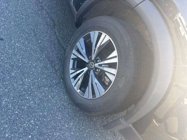 Thumbnail: 2021 Nissan Rogue - 20