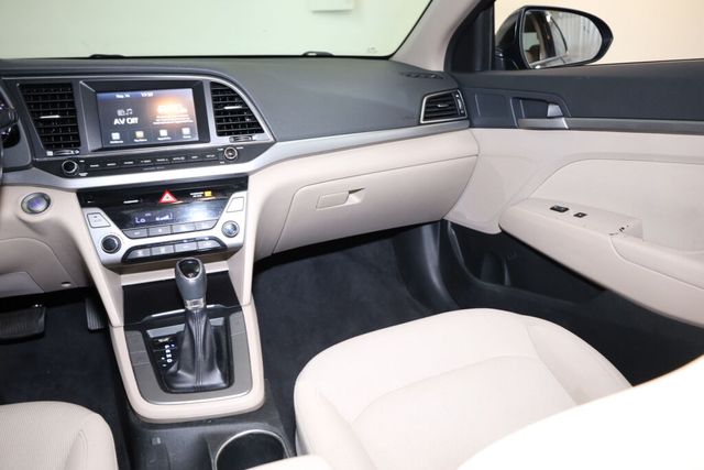 Thumbnail: 2018 Hyundai Elantra - 30