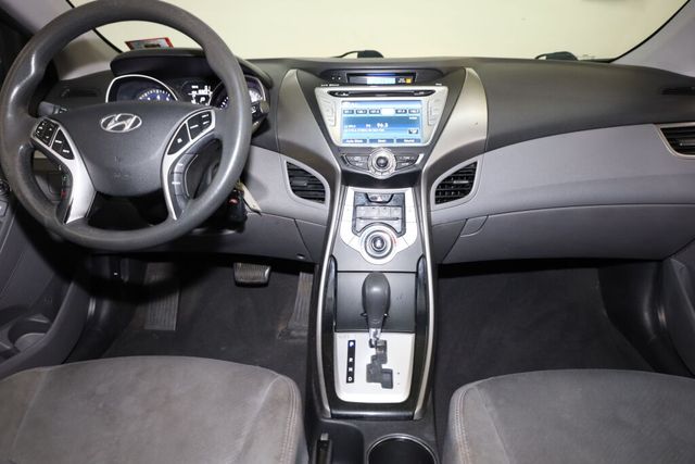 Thumbnail: 2011 Hyundai Elantra - 14