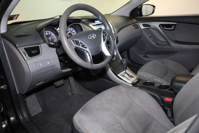 Thumbnail: 2011 Hyundai Elantra - 2