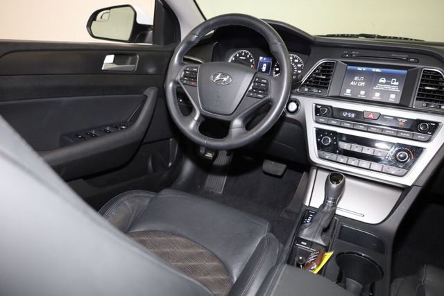 Thumbnail: 2017 Hyundai Sonata - 13