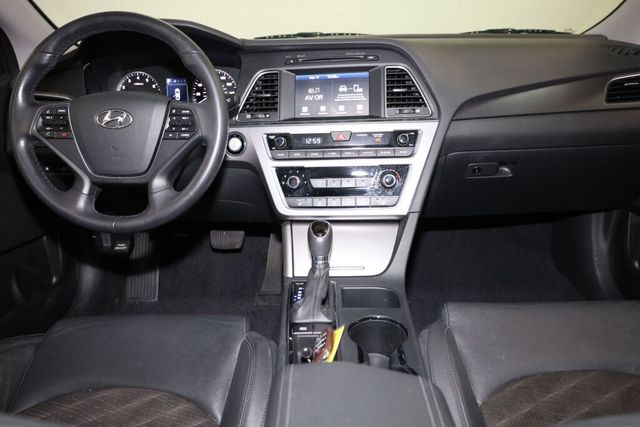 Thumbnail: 2017 Hyundai Sonata - 14