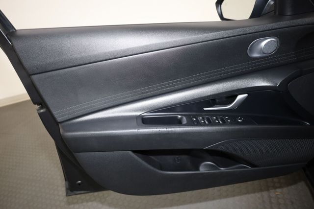 Thumbnail: 2021 Hyundai Elantra - 26