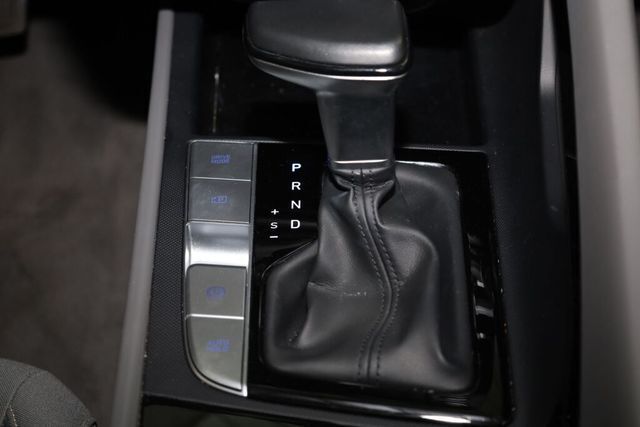 Thumbnail: 2021 Hyundai Elantra - 15