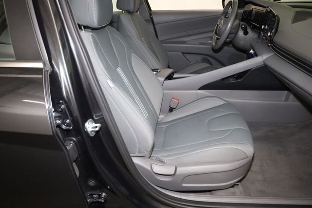 Thumbnail: 2021 Hyundai Elantra - 38