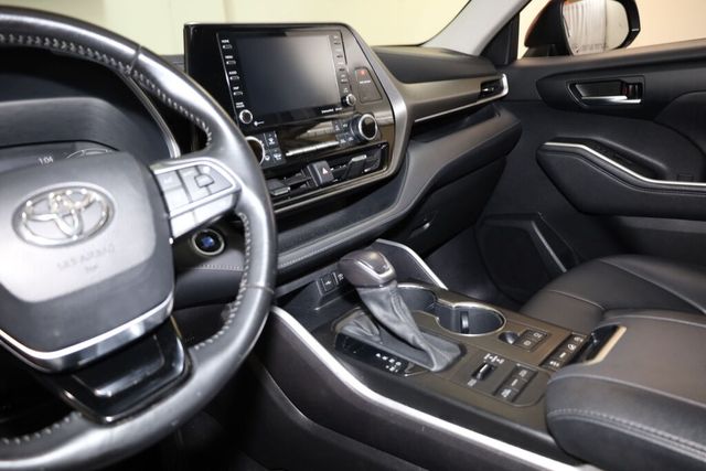 Thumbnail: 2021 Toyota Highlander - 9