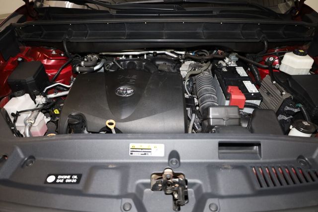 Thumbnail: 2021 Toyota Highlander - 8
