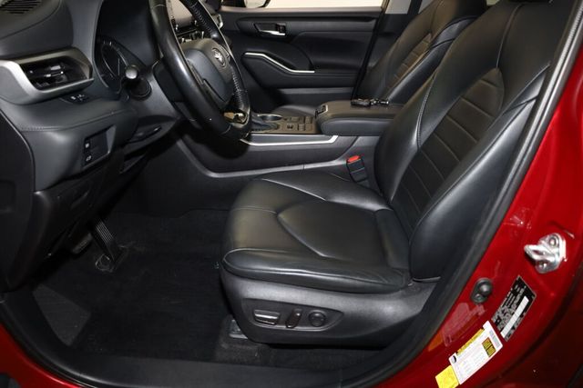 Thumbnail: 2021 Toyota Highlander - 10