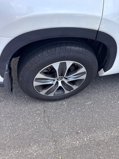 Thumbnail: 2021 Toyota Highlander - 28