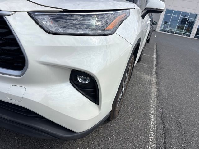 Thumbnail: 2021 Toyota Highlander - 26