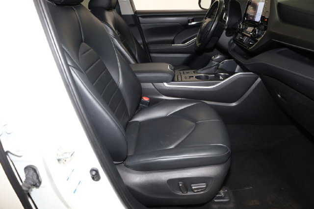 Thumbnail: 2021 Toyota Highlander - 40