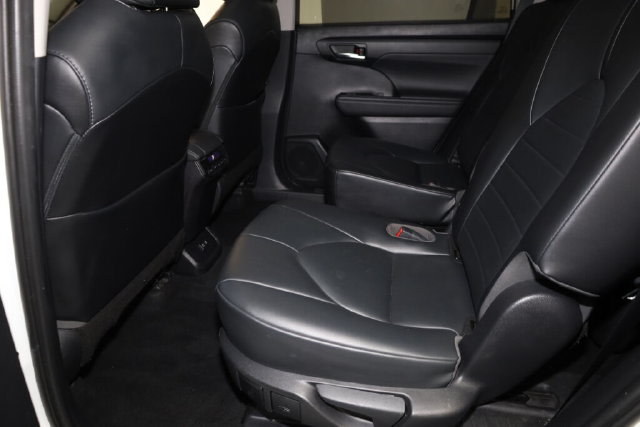Thumbnail: 2021 Toyota Highlander - 12