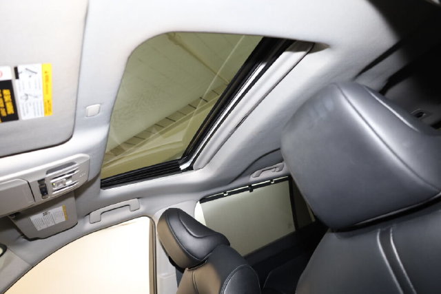 Thumbnail: 2021 Toyota Highlander - 28