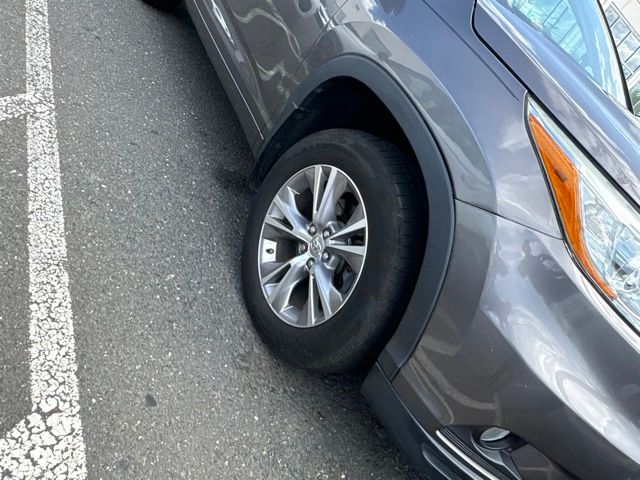Thumbnail: 2015 Toyota Highlander - 25