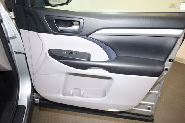 Thumbnail: 2018 Toyota Highlander - 39