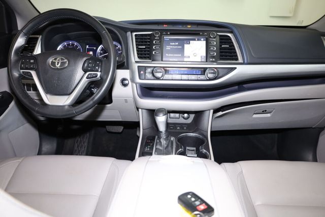 Thumbnail: 2018 Toyota Highlander - 13