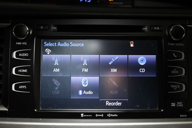 Thumbnail: 2017 Toyota Highlander - 32