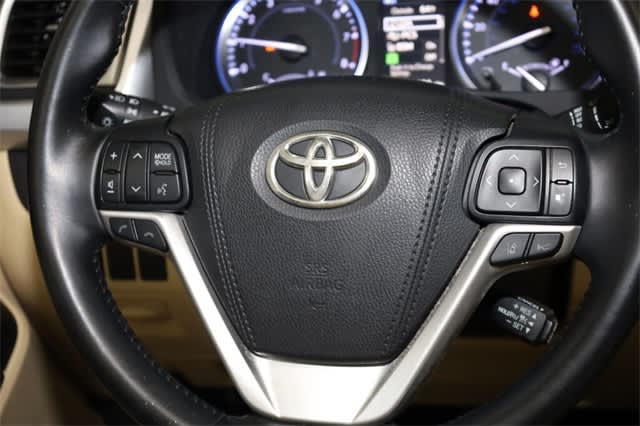 Thumbnail: 2018 Toyota Highlander - 38