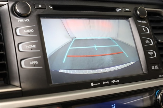 Thumbnail: 2018 Toyota Highlander - 15