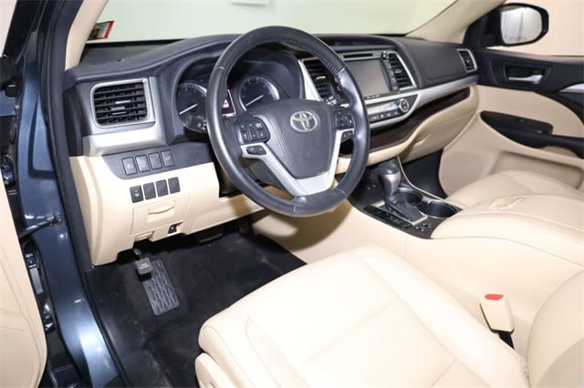 Thumbnail: 2018 Toyota Highlander - 2