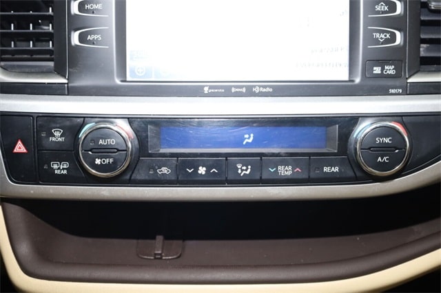 Thumbnail: 2018 Toyota Highlander - 35