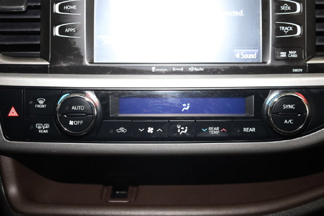 Thumbnail: 2018 Toyota Highlander - 33