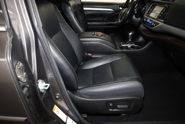 Thumbnail: 2018 Toyota Highlander - 11