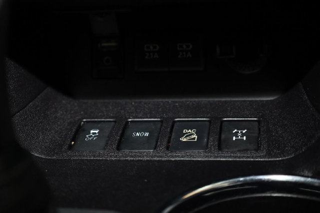 Thumbnail: 2018 Toyota Highlander - 36