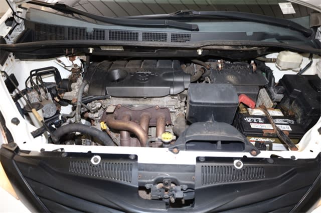 Thumbnail: 2011 Toyota Sienna - 9