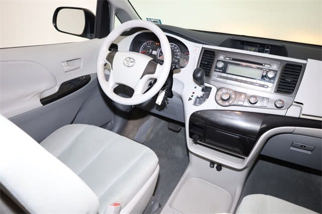 Thumbnail: 2011 Toyota Sienna - 2