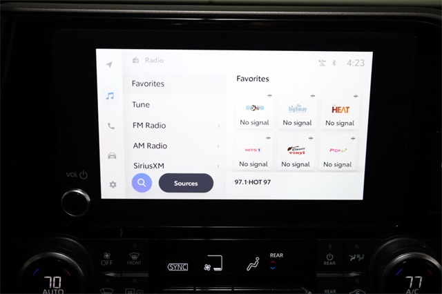 Thumbnail: 2023 Toyota Highlander - 32