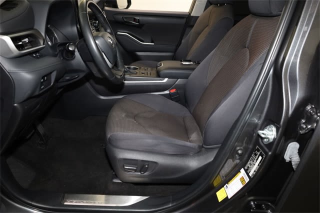 Thumbnail: 2023 Toyota Highlander - 10