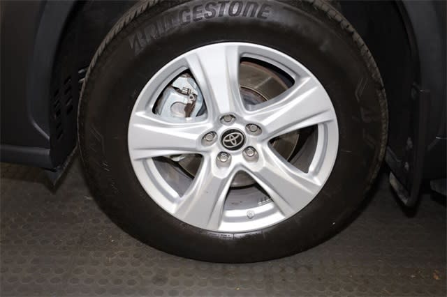 Thumbnail: 2023 Toyota Highlander - 7