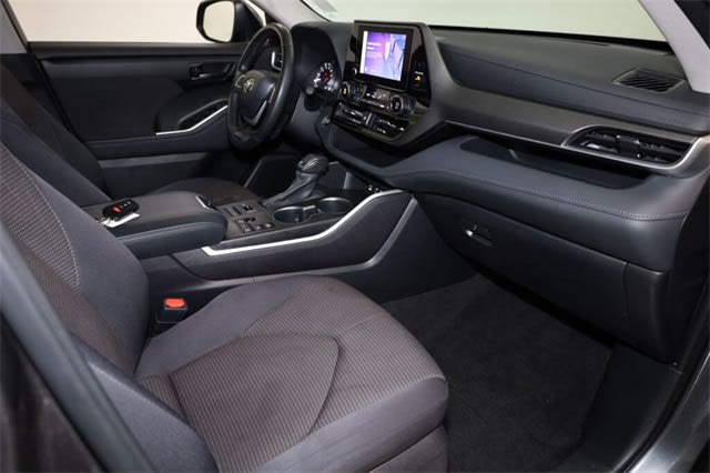 Thumbnail: 2023 Toyota Highlander - 11