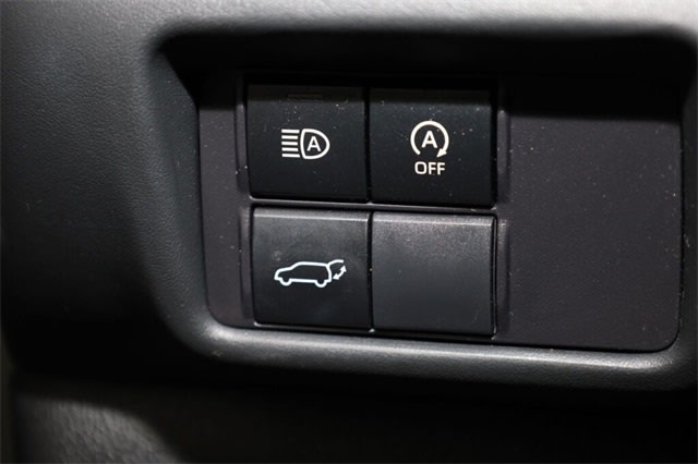 Thumbnail: 2023 Toyota Highlander - 31