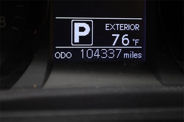 Thumbnail: 2015 Toyota Sienna - 17