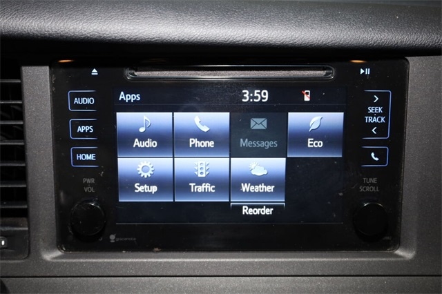 Thumbnail: 2015 Toyota Sienna - 32