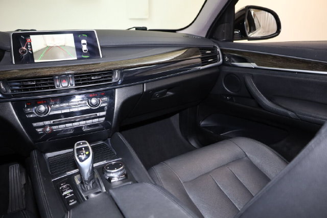 Thumbnail: 2016 BMW X6 - 29