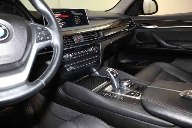 Thumbnail: 2016 BMW X6 - 9