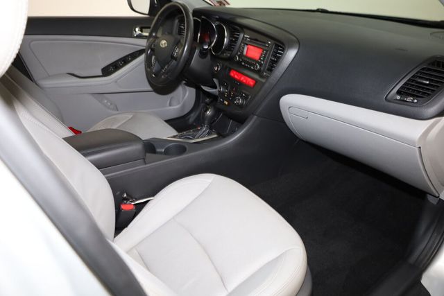 Thumbnail: 2012 Kia Optima - 34
