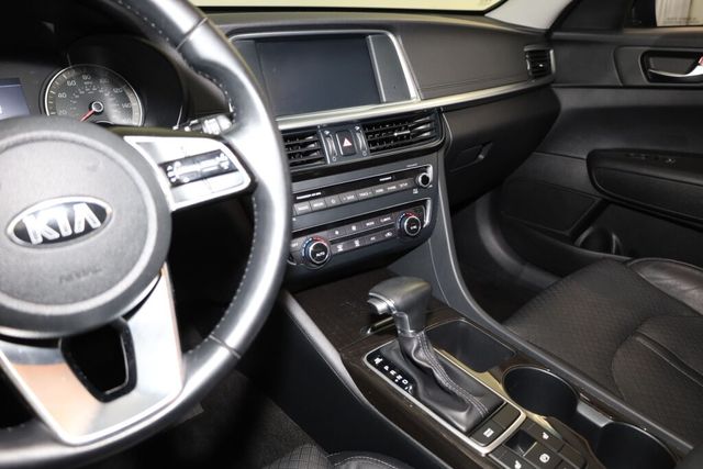 Thumbnail: 2019 Kia Optima - 9